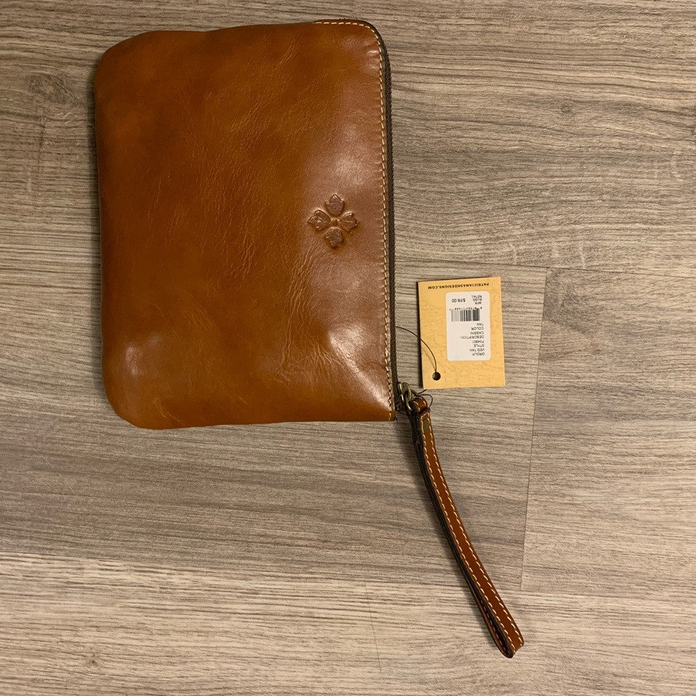 Patricia Nash Wristlet